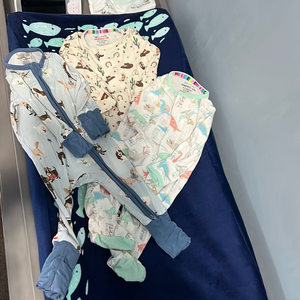 Bandel of three onesies 2 Magnet and one Angel dear double zipper.